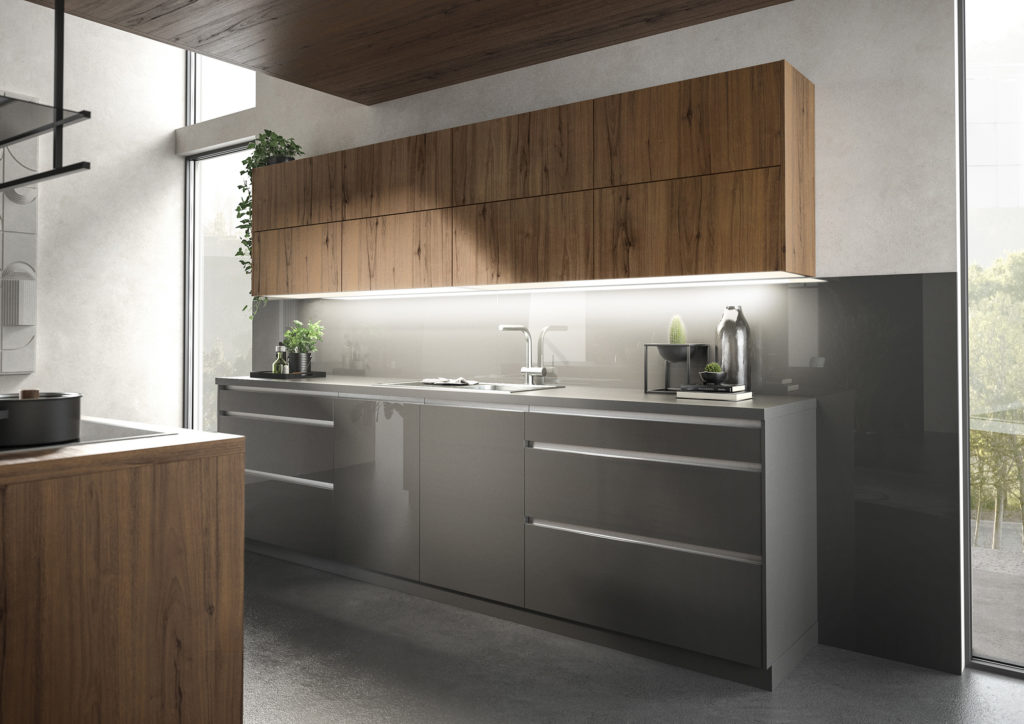 Cocina de acabado brillo con luz led en mueble superior