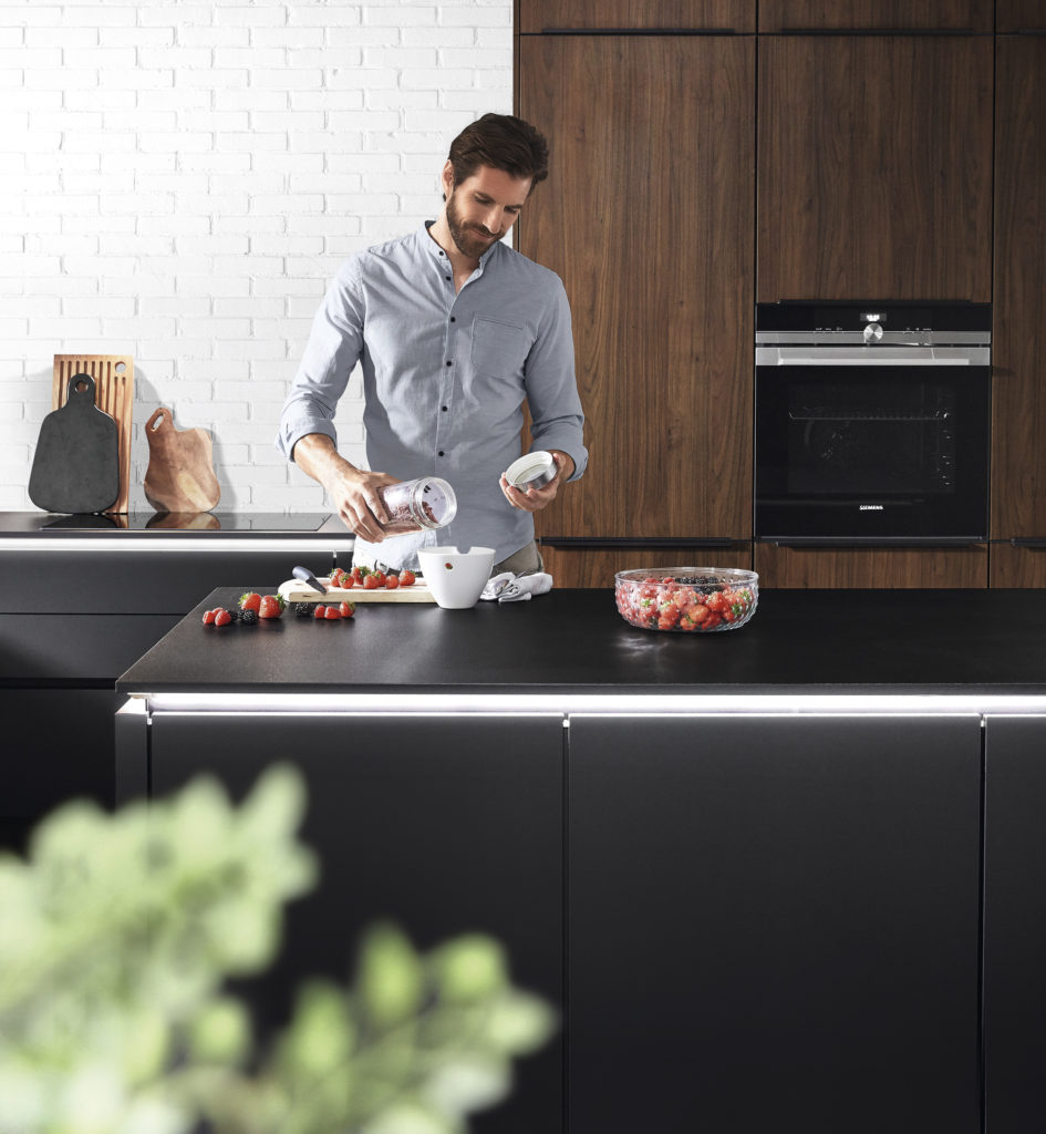 Iluminación en tirador gola